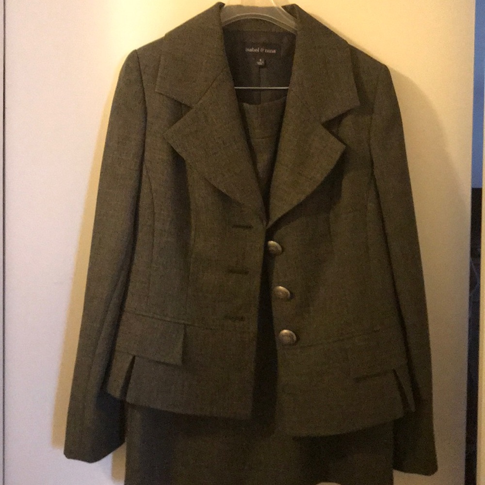 Skirt suit size 8